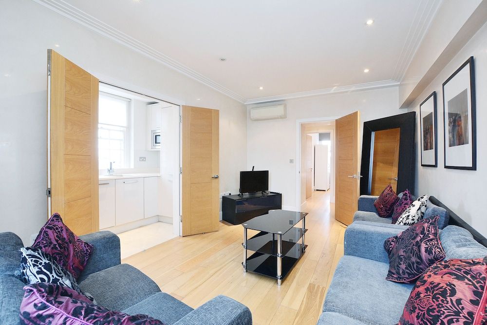 Forset Court Apartments Classic Apartment, 2 Queen Beds, Non Smoking, City View 8