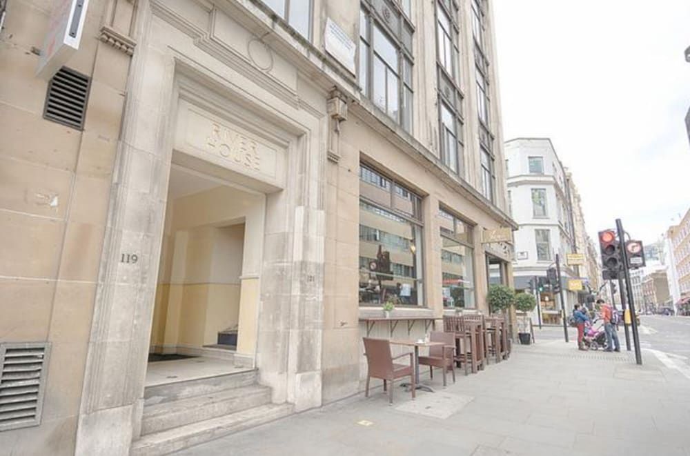 undefined Roomspace Apartments -River House