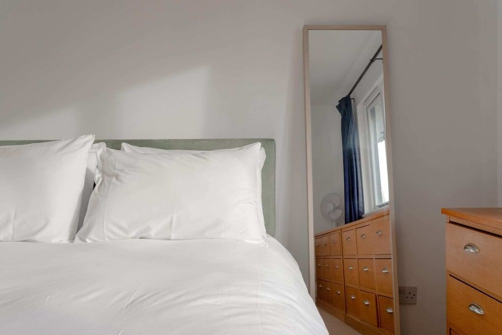 undefined A Spacious 2 Bedroom Apartment In Aldgate East 7