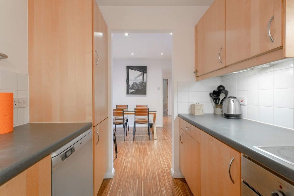 undefined A Spacious 2 Bedroom Apartment In Aldgate East 10