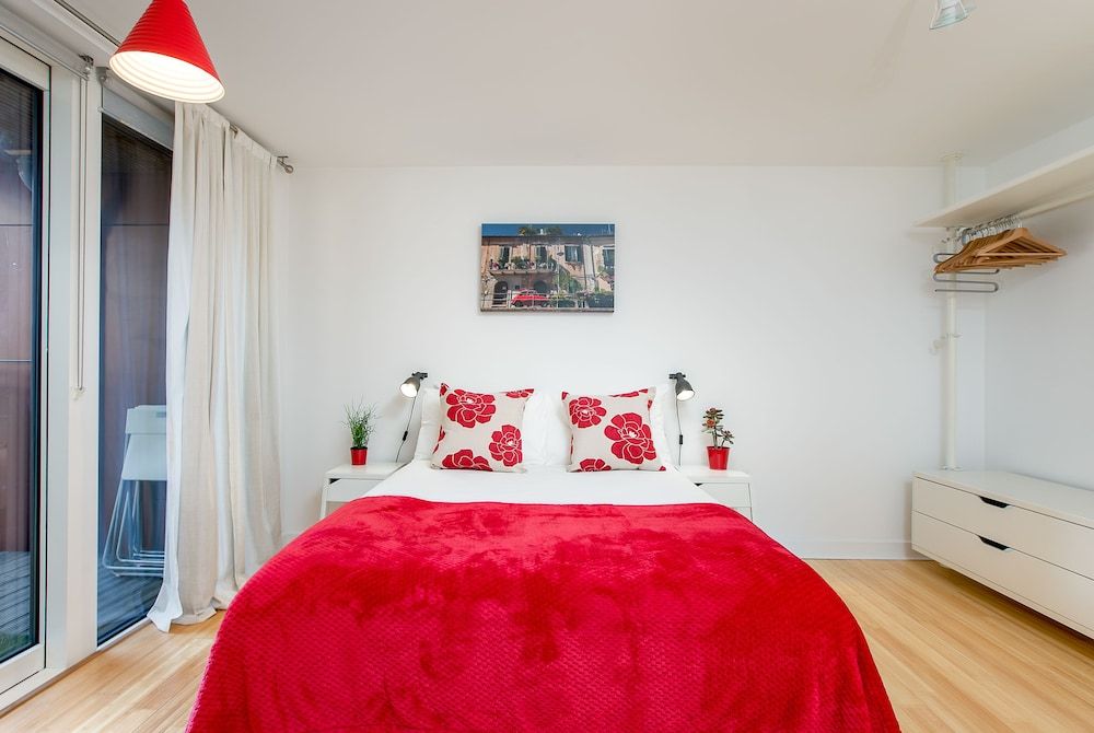 undefined Bright Comfy 2 bed in trendy Dalston 5