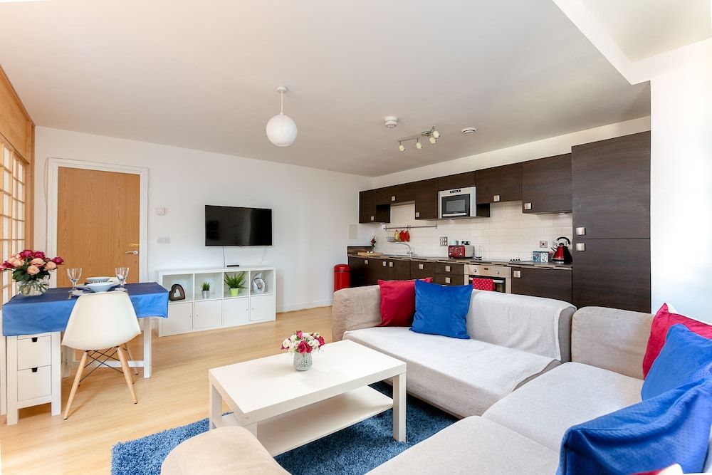 undefined Bright Comfy 2 bed in trendy Dalston 6