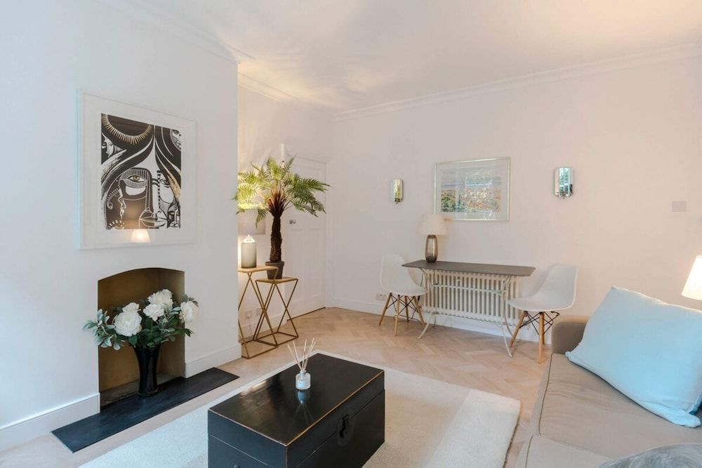 undefined Bright and Leafy 1 Bedroom Flat in the Heart of Chelsea 5