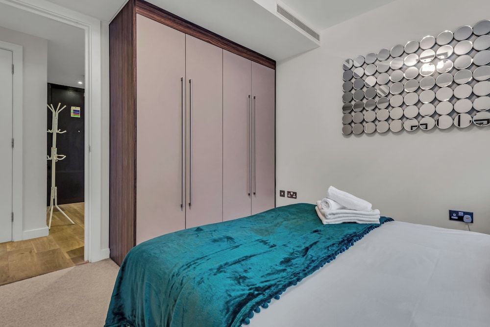 undefined MySquare Apartments Shoredtich