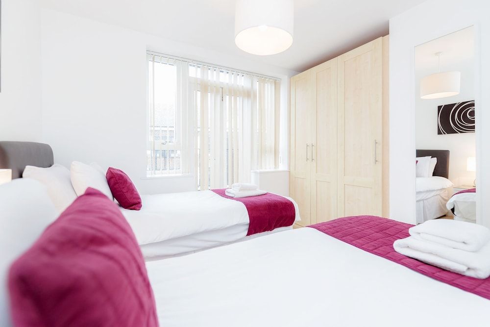 undefined Roomspace Apartments -Kew Bridge Court 2