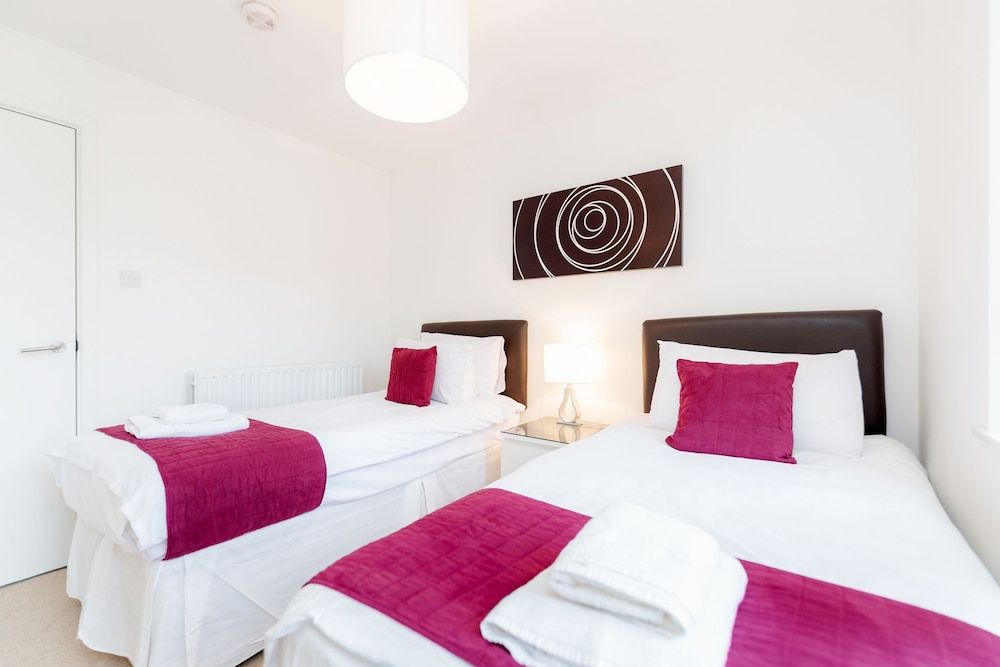 Roomspace Apartments -Kew Bridge Court Apartment, 2 Bedrooms 3