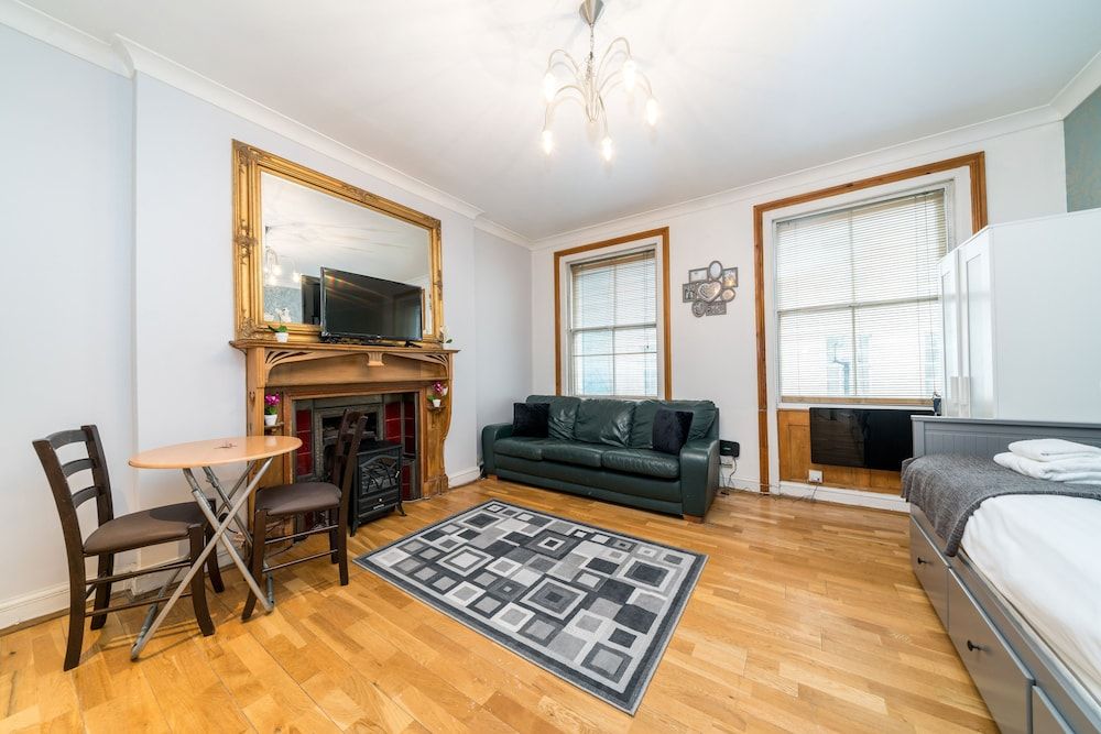 undefined Luxury Studio Apart Piccadilly Circus 2
