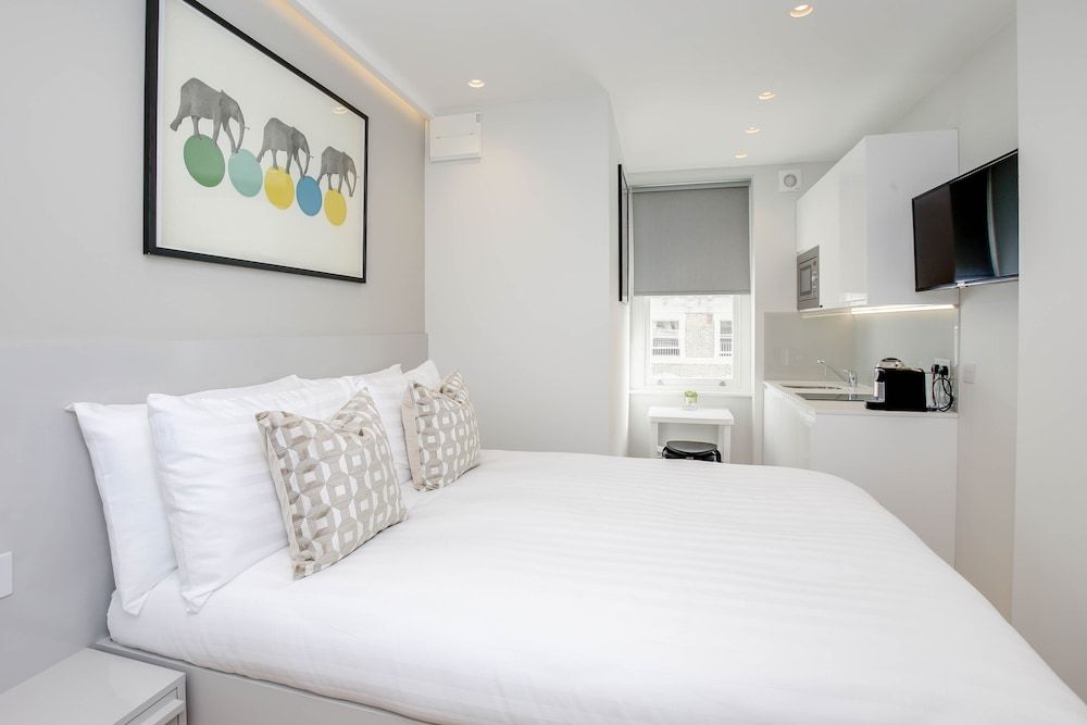 StayPrime Kensington Serviced Apartments Small Studio Apartment 7