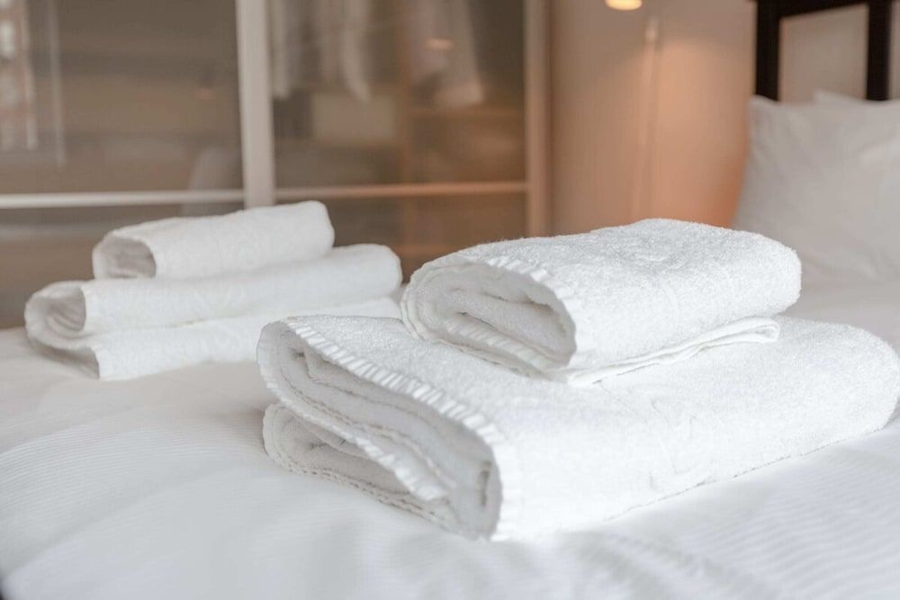 undefined Well Located 2 Bedroom 1 Bath in Elephant & Castle 7