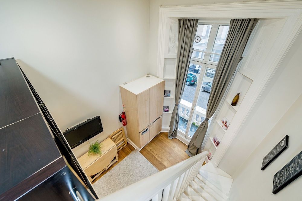 undefined 12 43 Clanricarde Gardens 6