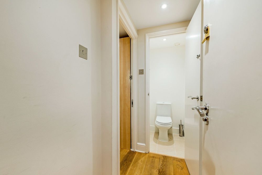 undefined 12 43 Clanricarde Gardens 8