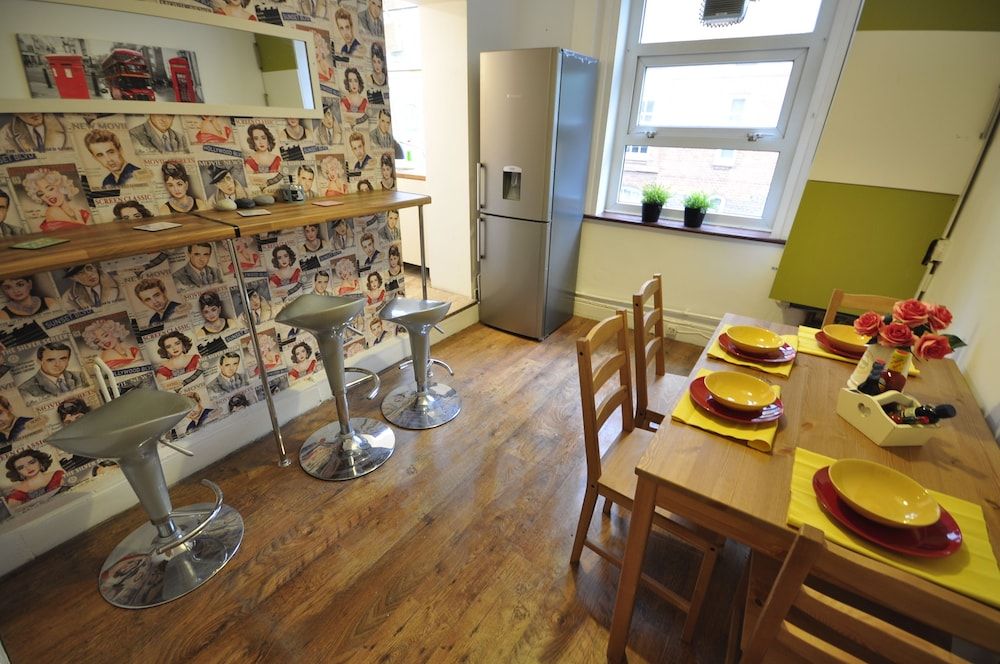 Old Nichol Guest Apartment Basic Apartment, 4 Bedrooms 12