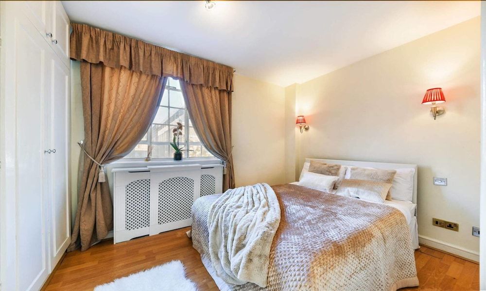 undefined Cozy & Stylish Apartment in Chelsea 4