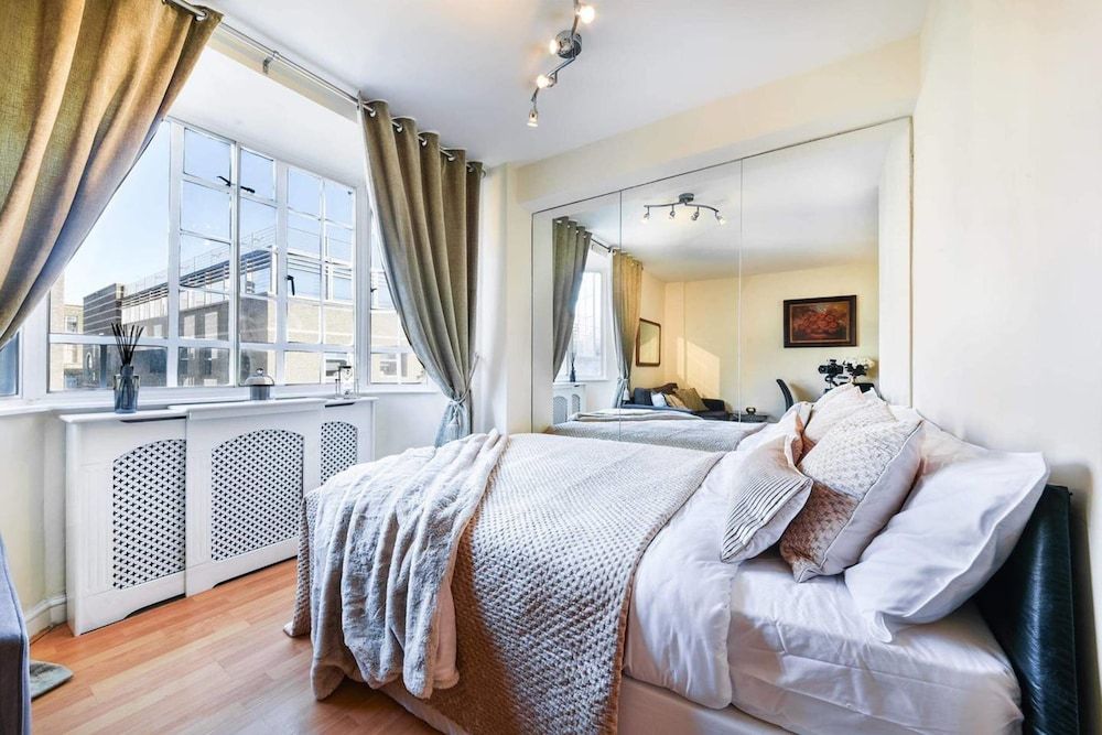 undefined Cozy & Stylish Apartment in Chelsea 6