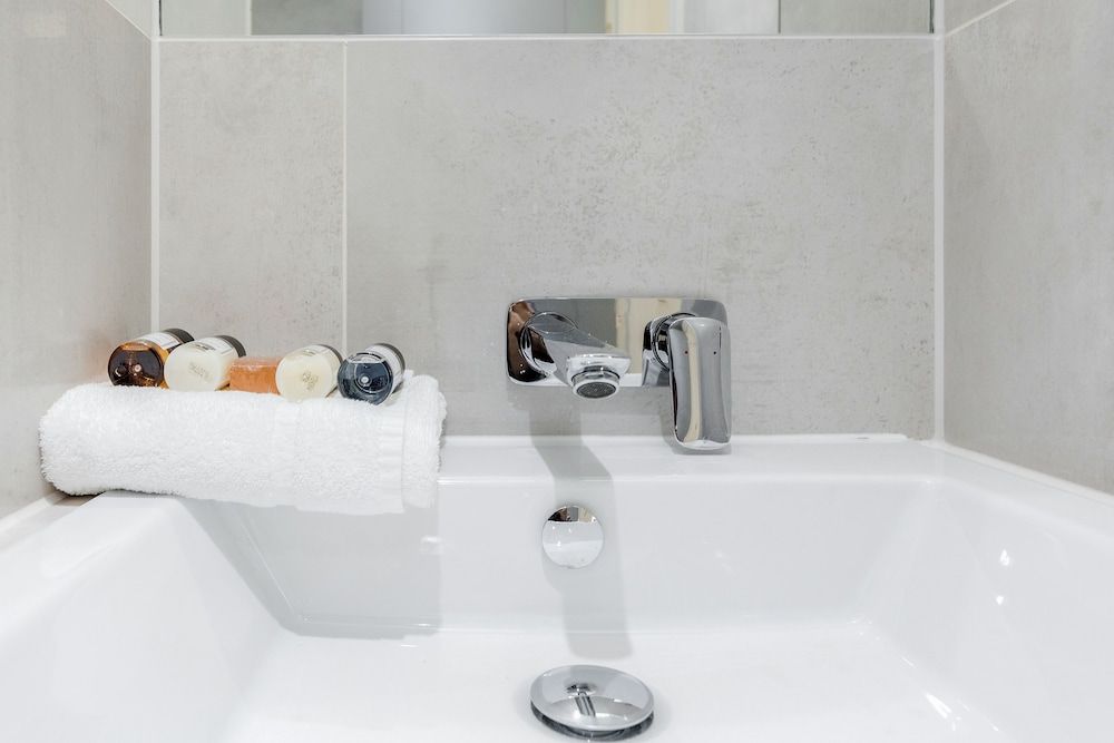 Roomspace Apartments -Walpole Court Apartment, 3 Bedrooms 21