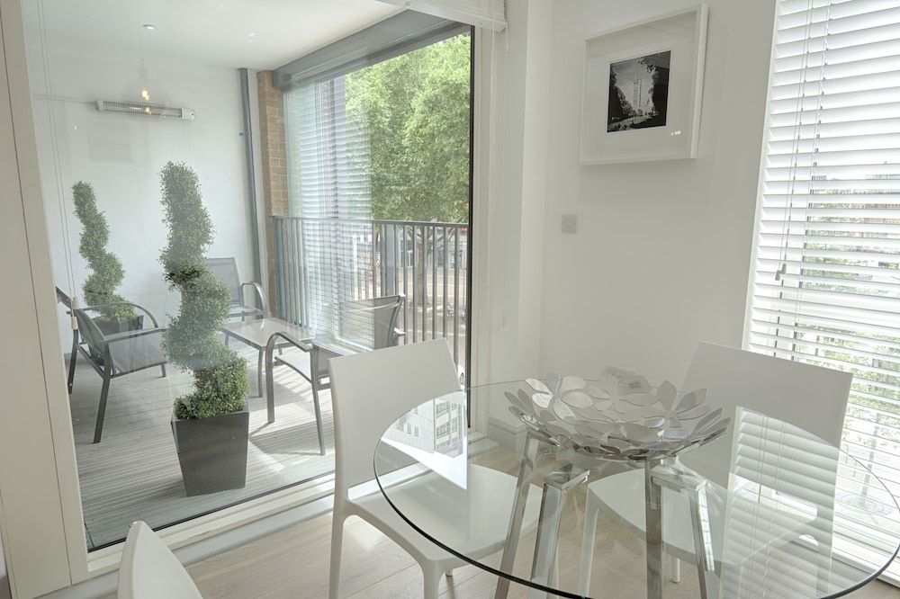 undefined Roomspace Apartments -La Roka 9