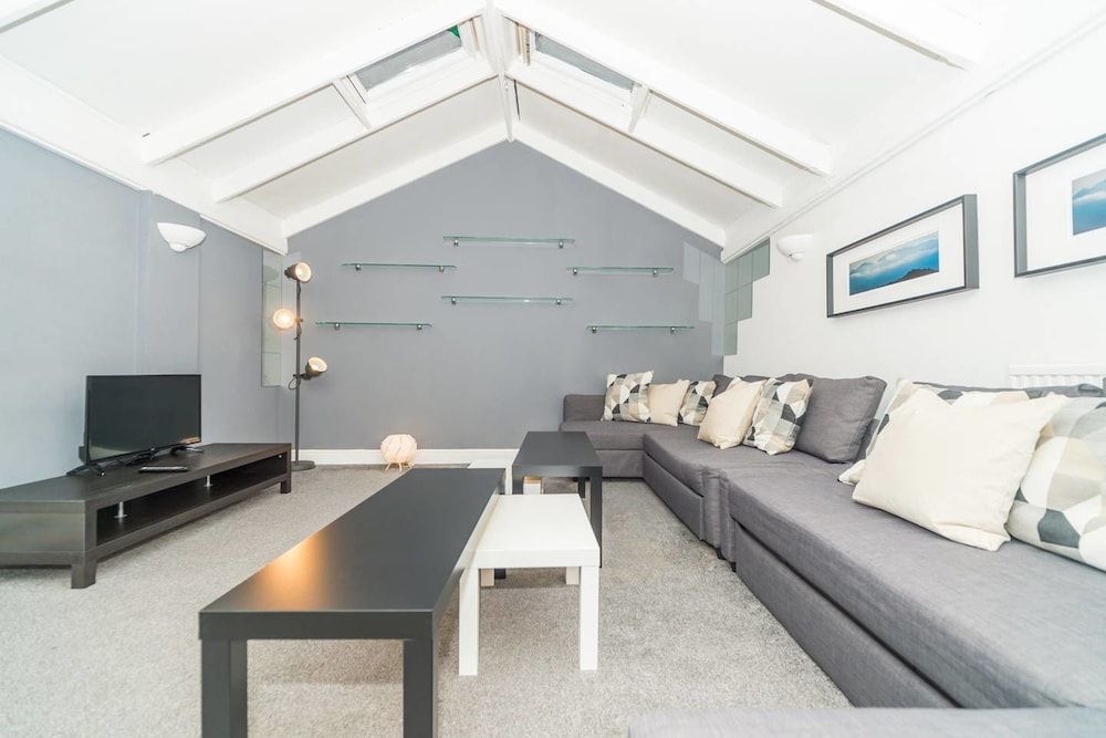 PML Apartments Victoria Apartment 16