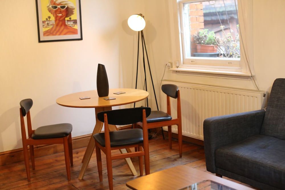 Stay Retro in Soho Apartment, 1 Bedroom 14