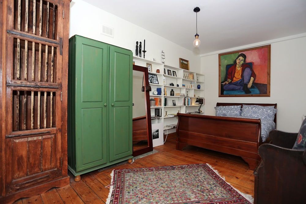 undefined Stay Retro in Soho 3