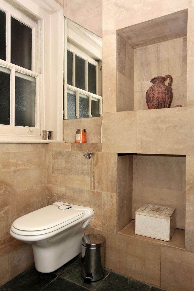 Stay Retro in Soho Apartment, 1 Bedroom 17