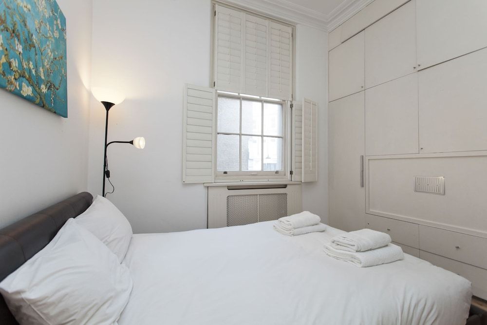 undefined Old Brompton 1 Charming Atmosphere 5