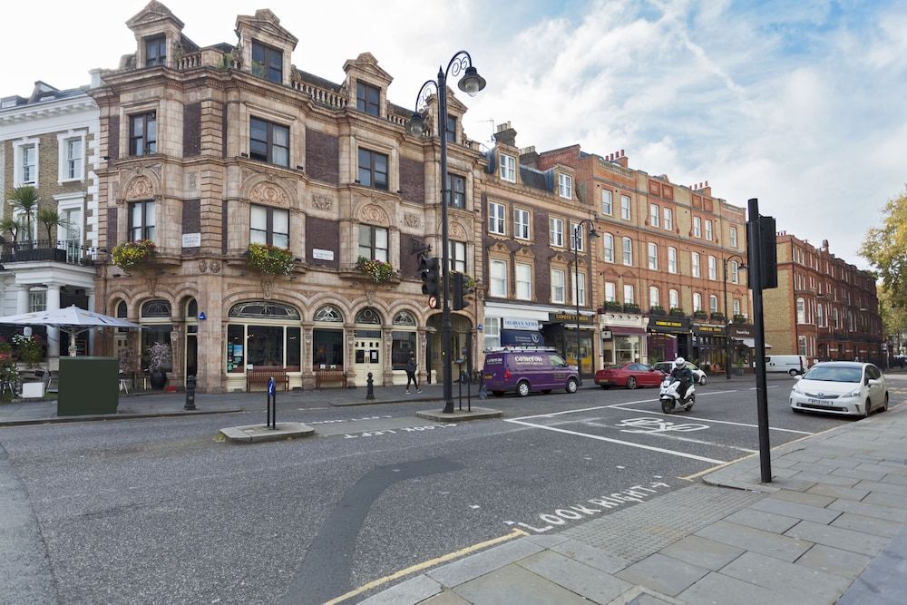 undefined Old Brompton 1 Charming Atmosphere