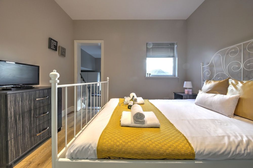 undefined CJ8 Medium Studio 6