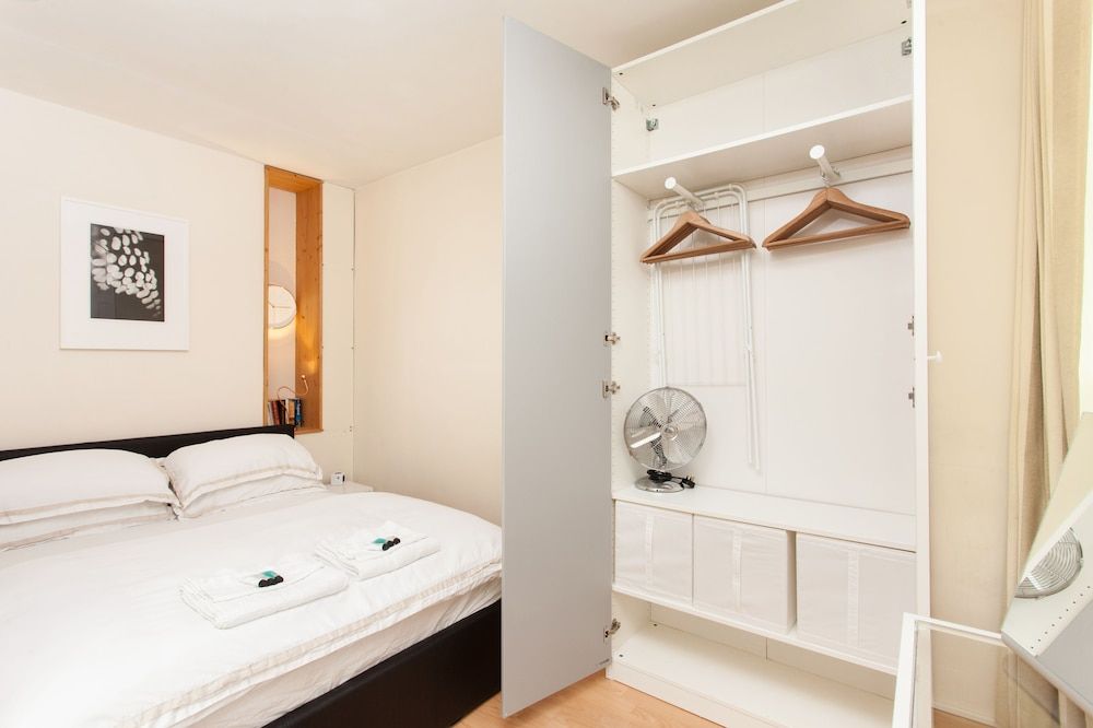 Regents Park & Euston 1 Bedroom Apartment Basic Apartment, Multiple Beds 3