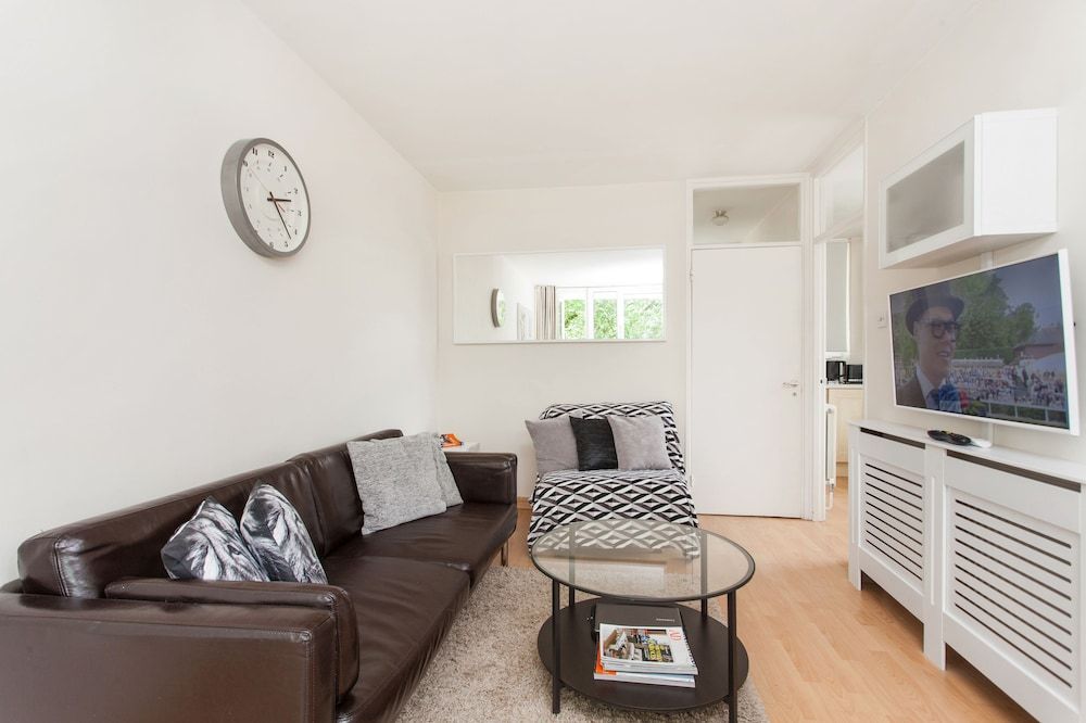 Regents Park & Euston 1 Bedroom Apartment Basic Apartment, Multiple Beds 8