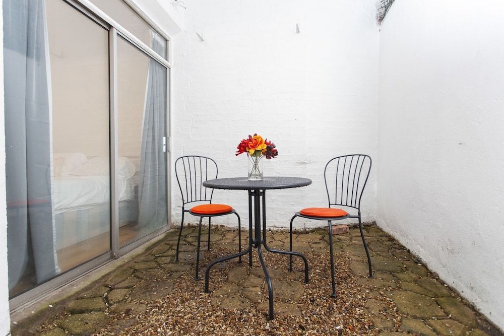 Victoria Magical Atmosphere with Patios Apartment, 2 Bedrooms 12