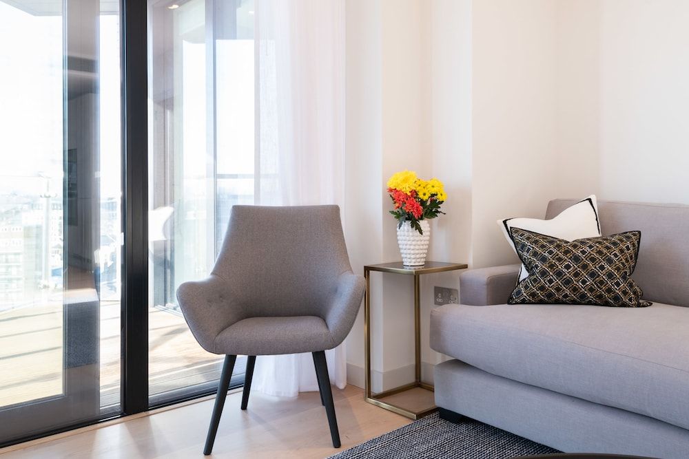 Modern Family Home close to Victoria Station Apartment (2 Bedrooms) 18