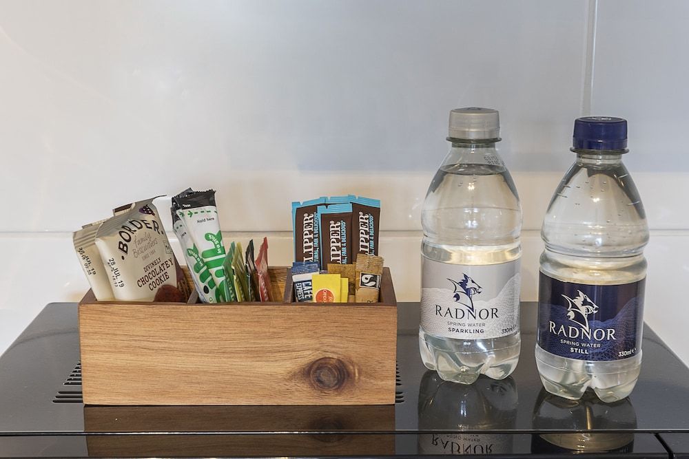 Imperial Suite in Swiss Cottage Apartment, 1 Double Bed with Sofa bed 17