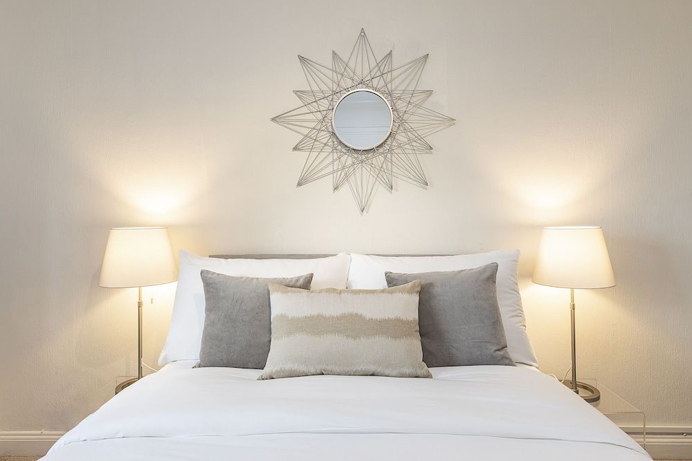 undefined Grand Swiss Cottage Apartment 6