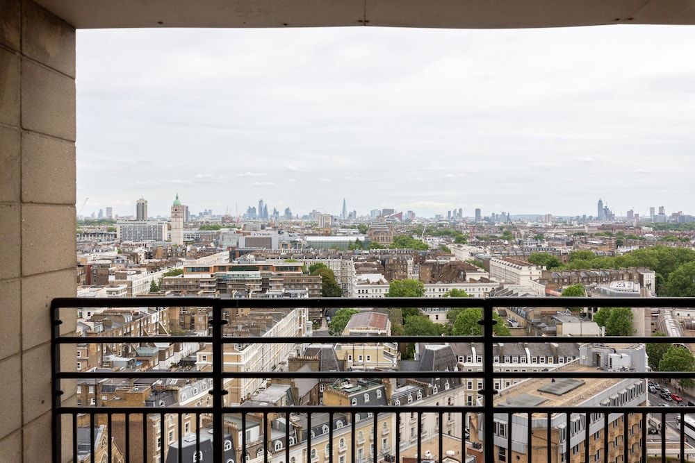 undefined Stunning 2 bed Penthouse apartment 6