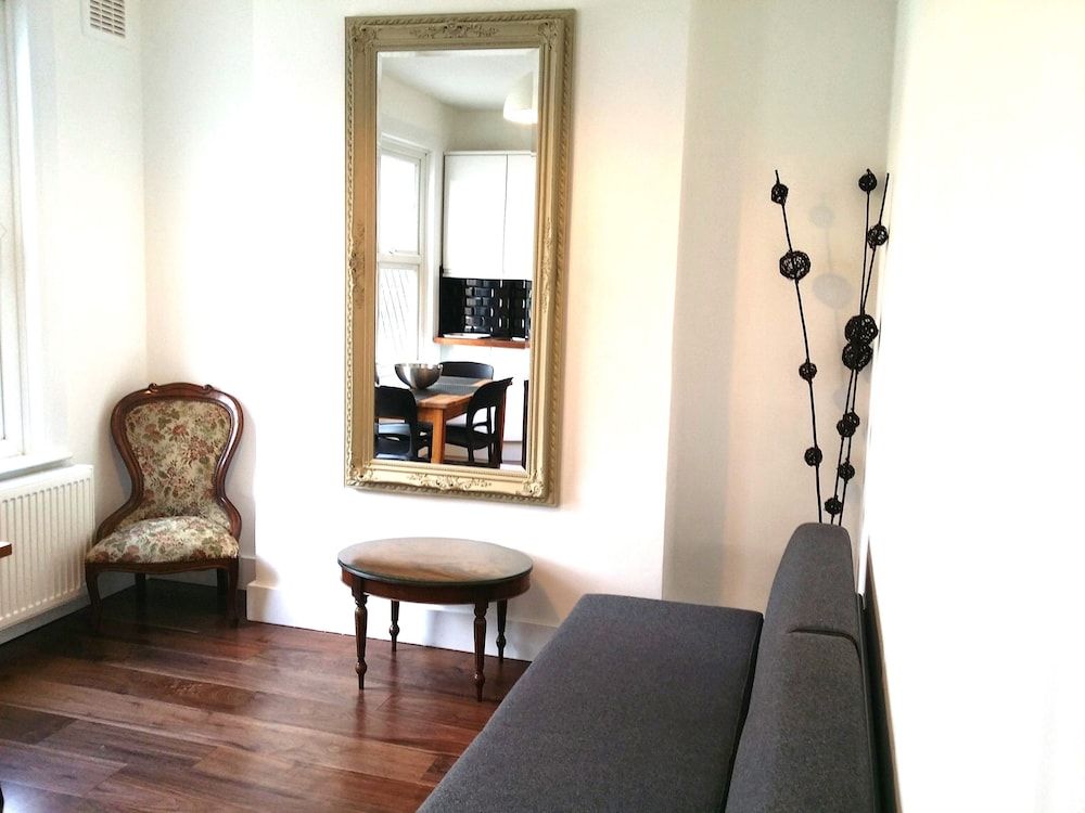 Victorian Terraced Apartments Superior Apartment, 2 Bedrooms, Non Smoking 9