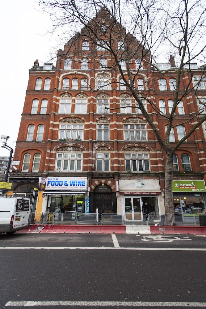 undefined Leicester Square Atmosphere 3