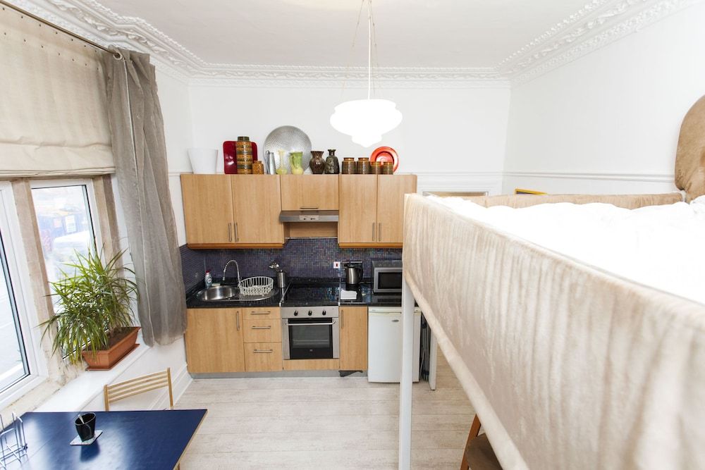 undefined Leicester Square Atmosphere 10