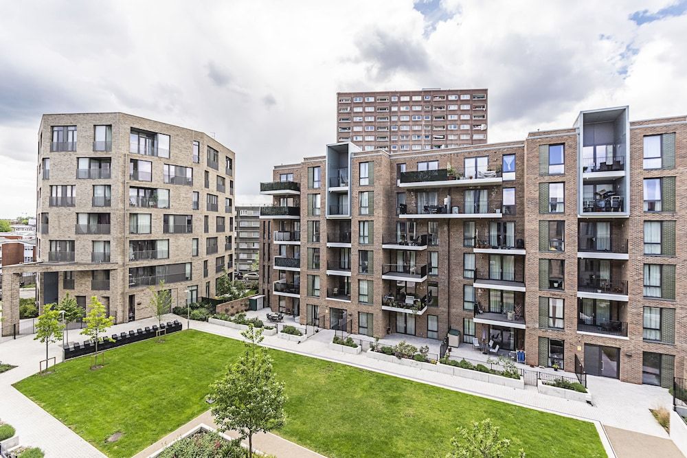 undefined Stunning Brand New Westminster Apartment 4