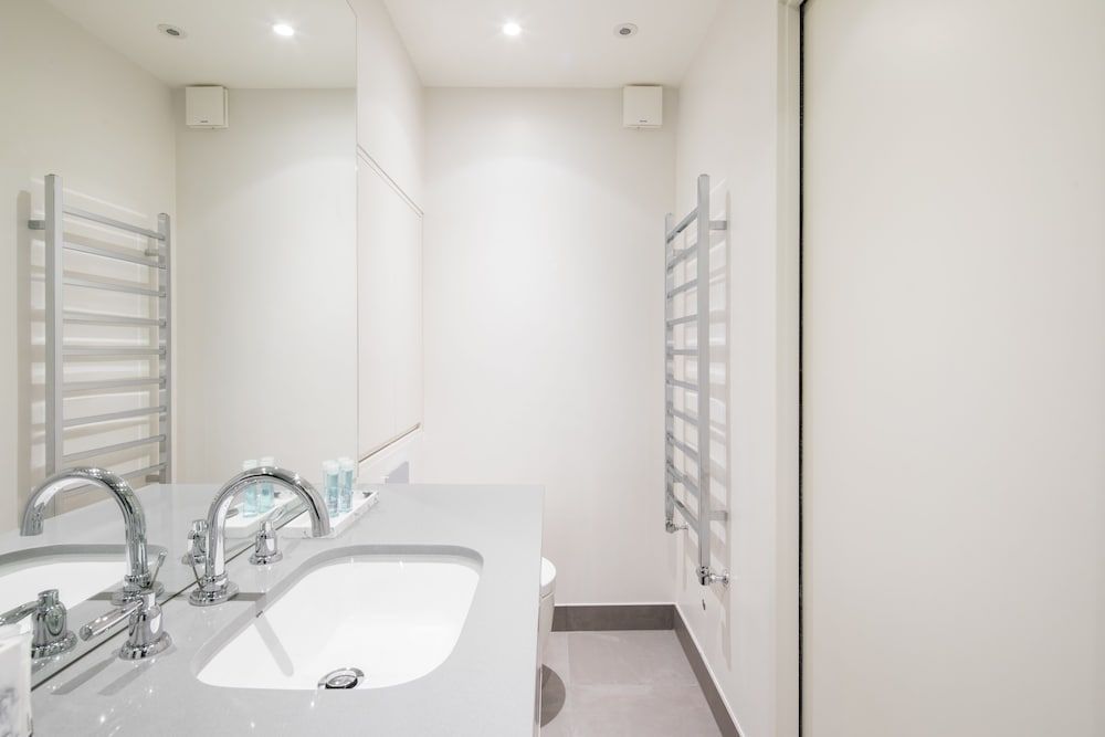 Iverna Gardens by Lime Street Apartment, 2 Bedrooms 25