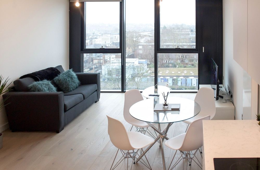 Luxury One Bed Archway Apartment, 1 Double Bed with Sofa bed (Archway 1) 2