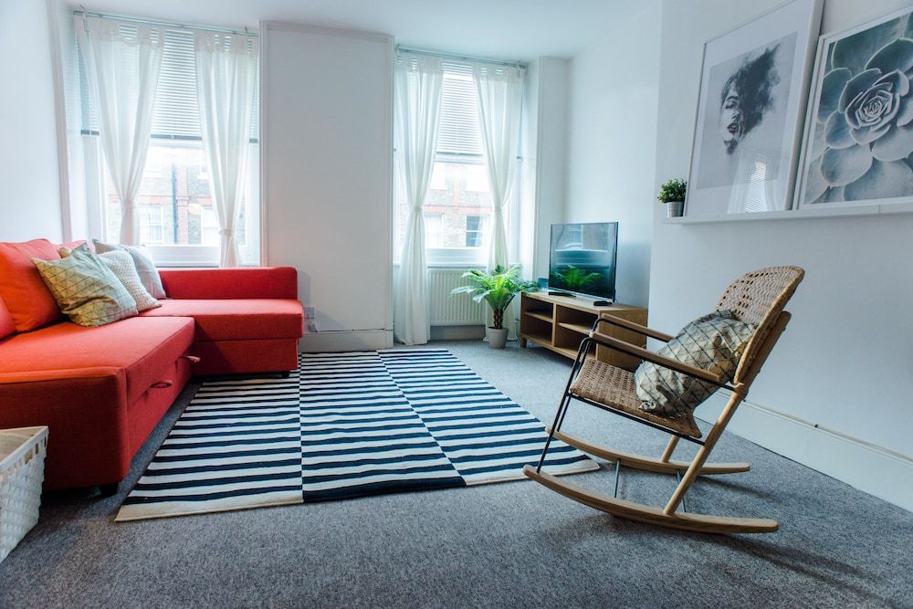 undefined Baker Street Apartments by Allô Housing 9