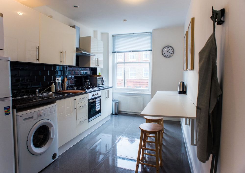 undefined Baker Street Apartments by Allô Housing 8