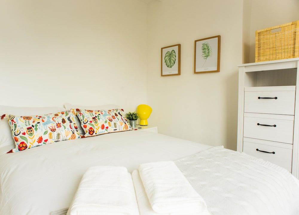 undefined Baker Street Apartments by Allô Housing 6