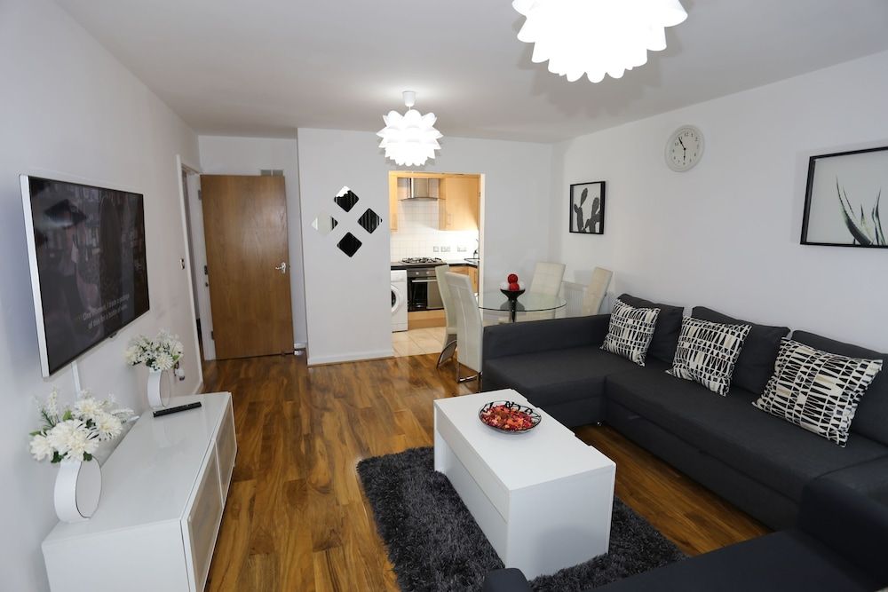 undefined 2 bed Riverview Bridge House Apartment