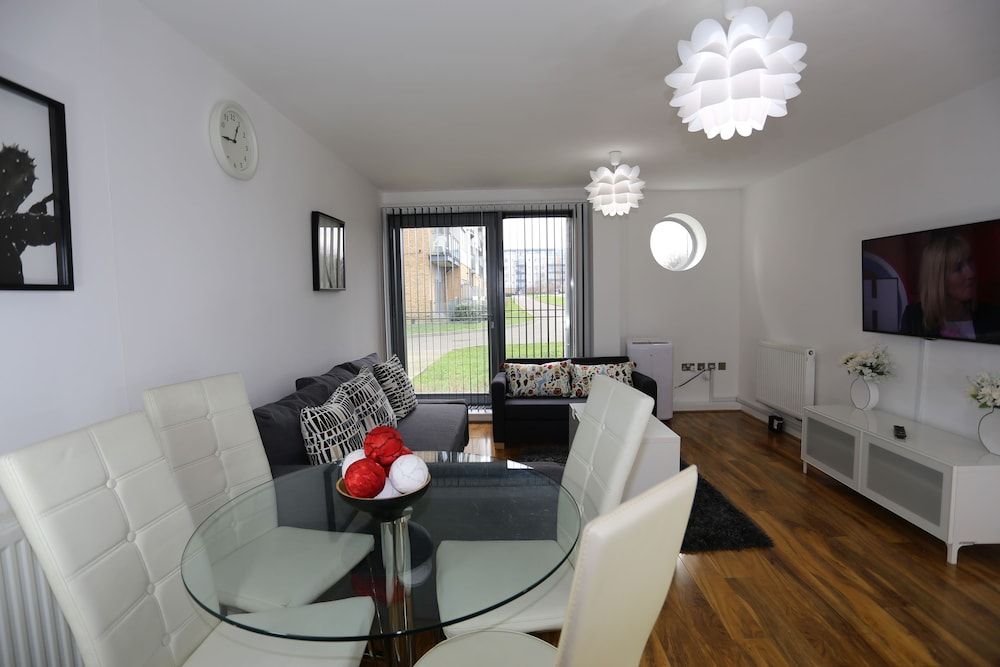 2 bed Riverview Bridge House Apartment Apartment, 2 Bedrooms 15