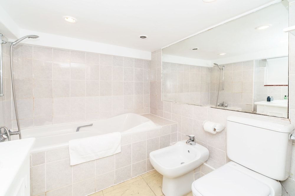 PML Apartments Montpelier Street Apartment, Multiple Beds 40