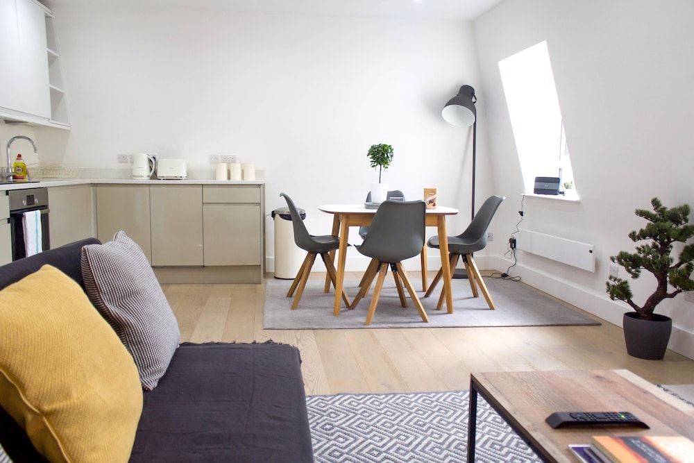Cosy Two Bed in Islington Apartment, Multiple Beds 2