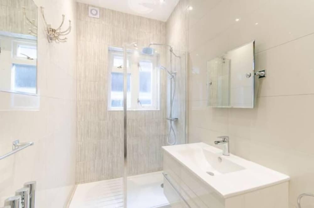 Brondesbury Apartments Apartment, 1 Double Bed with Sofa bed 23