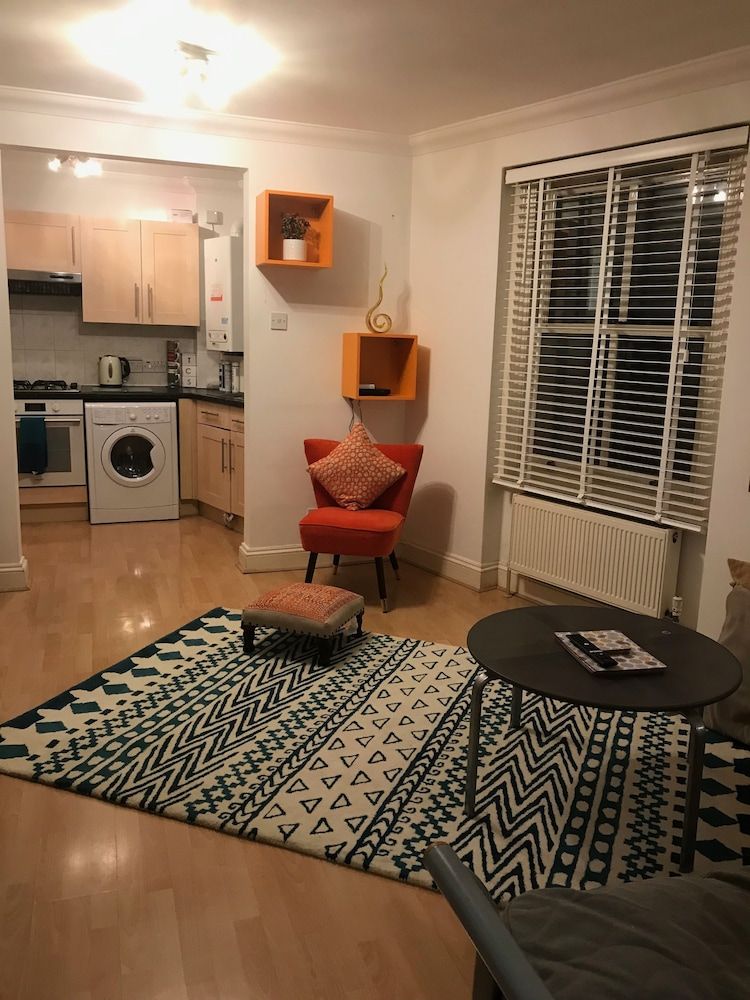 Brondesbury Arms Apartment 15