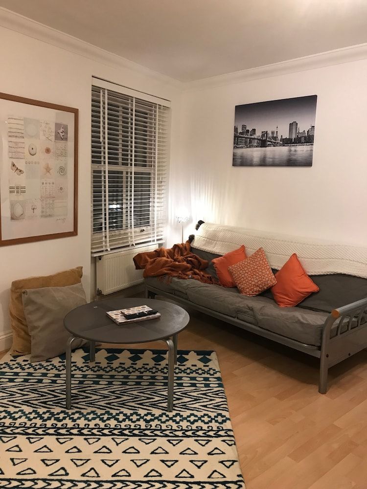 Brondesbury Arms Apartment 12
